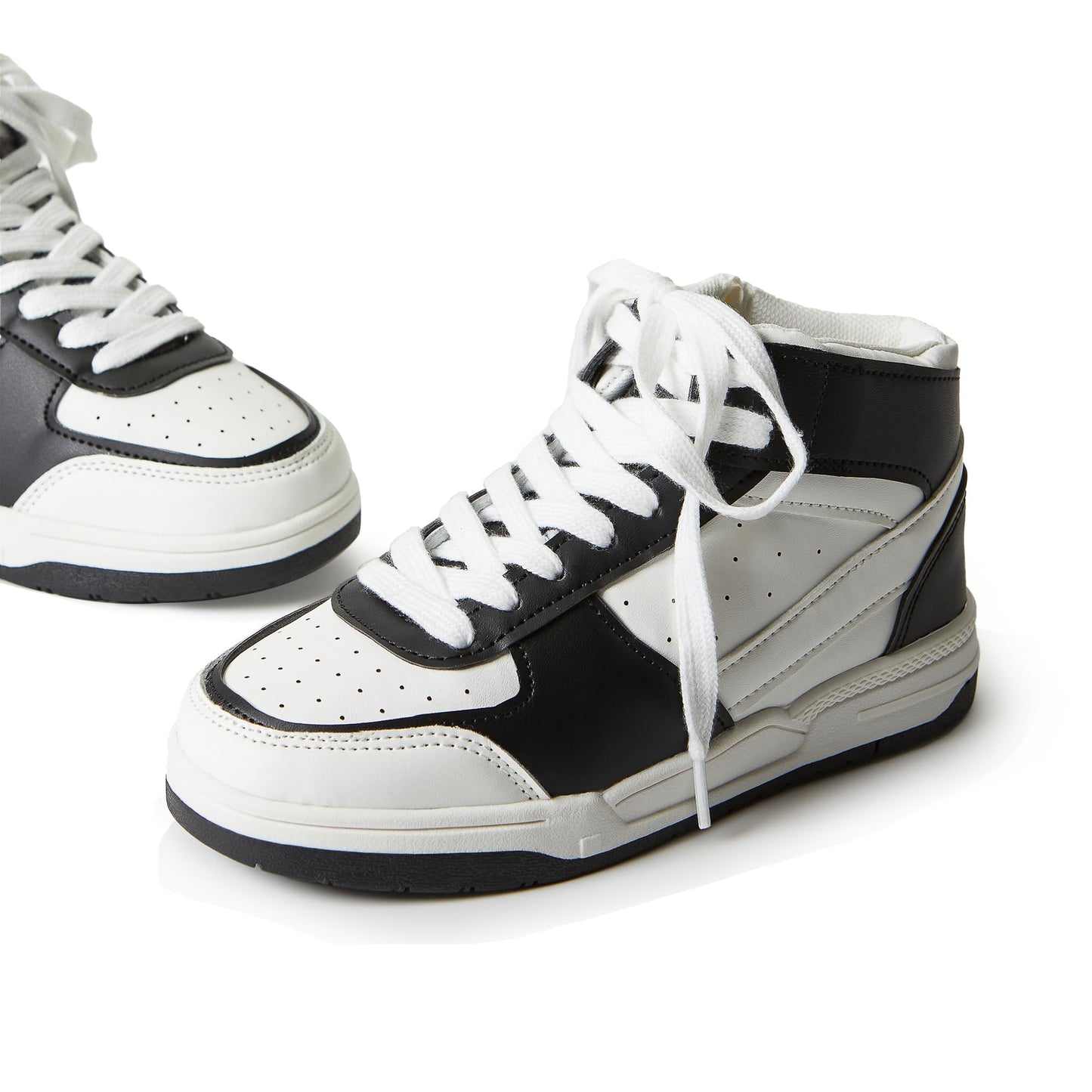 FabKids Girls' Vintage Tennis Shoes Classic Sneakers Breathable Non-Slip Athletic Shoes Cute Lace Up Casual Shoes for Kids